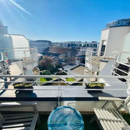 Stylish 1br With Parking And Outdoor Spaces